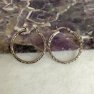 Sterling Silver 925 HAN 1.22" Round Diamond Cut Etched Pattern Hoop Earrings